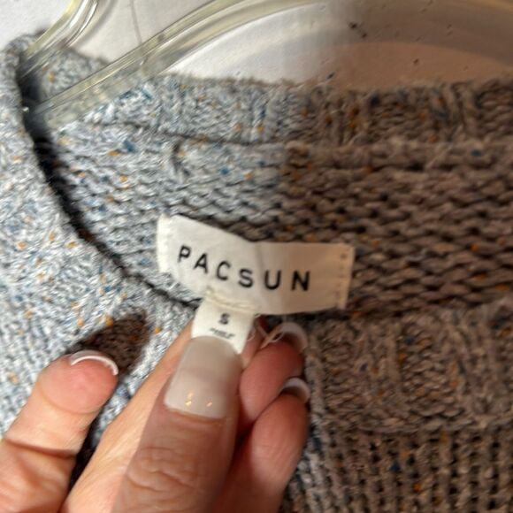 PacSun Grey Crewneck Sweater. Size Small. - Picture 4 of 7